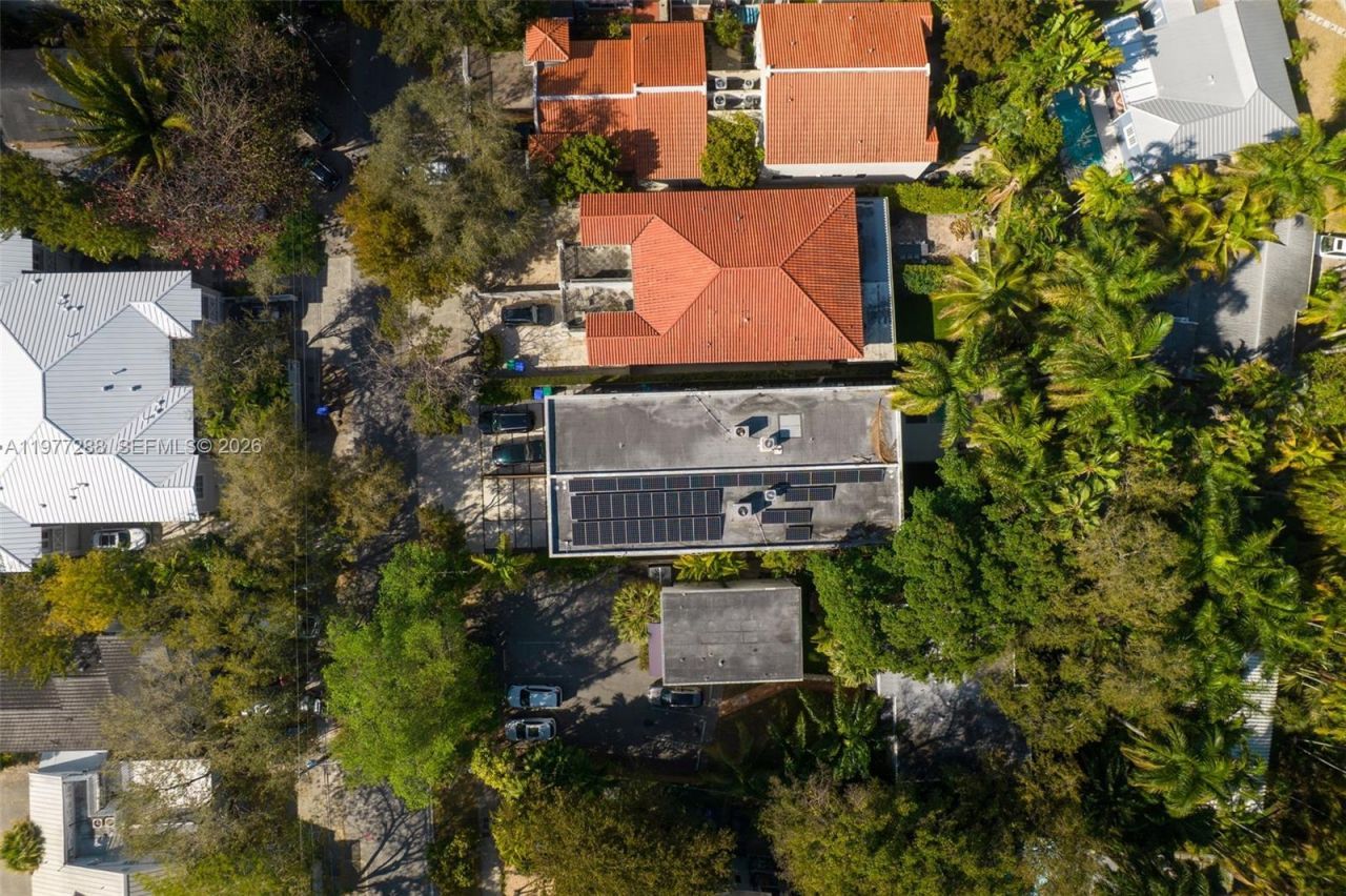 2977 Bridgeport Ave, Miami, FL 33133 Photo