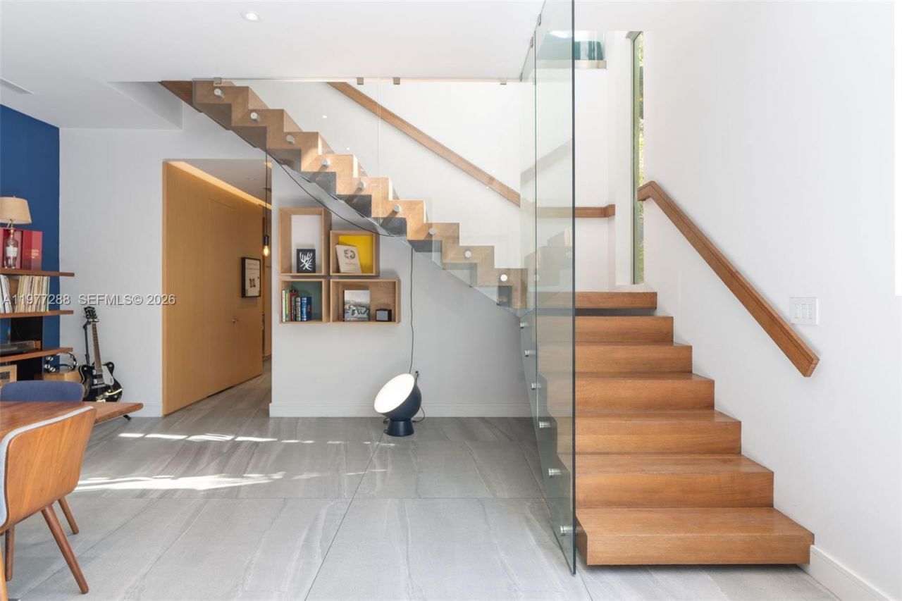 2977 Bridgeport Ave, Miami, FL 33133 Photo