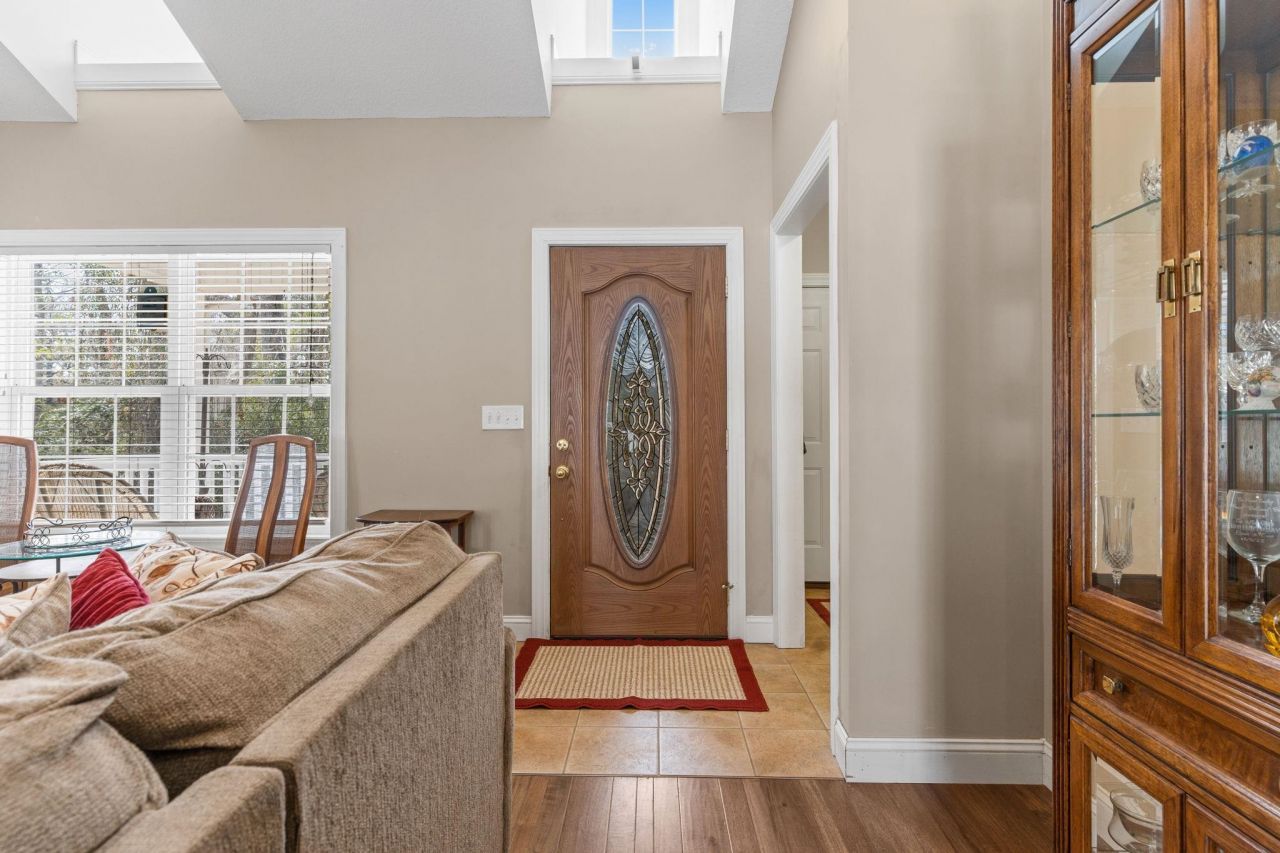 4327 Lakeside Dr. Photo 4