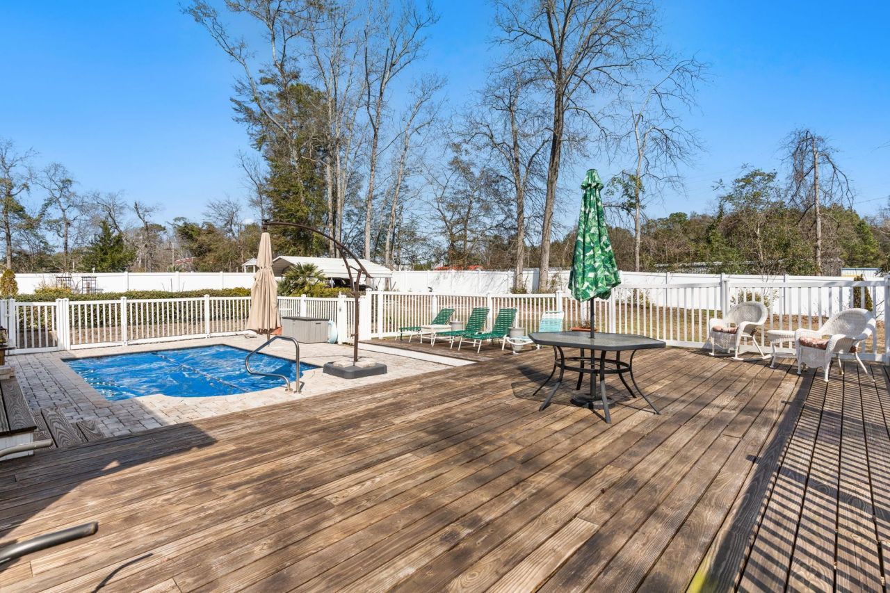 4327 Lakeside Dr. Photo 49