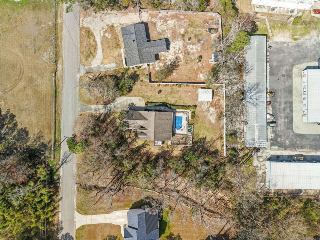 4327 Lakeside Dr. Photo 8