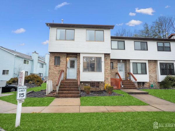 9 Wood Acres Drive, North Brunswick, NJ 08902