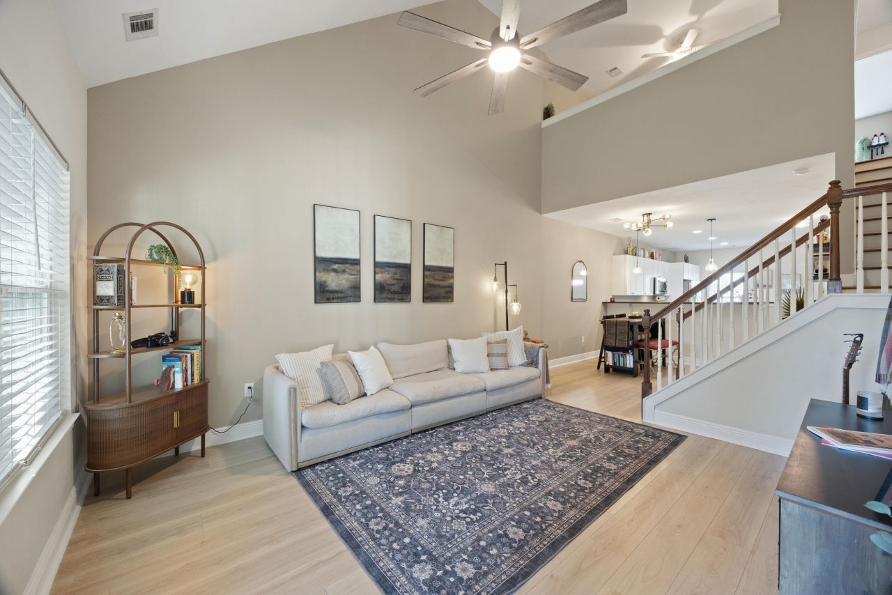 333 Dante Circle Photo 11