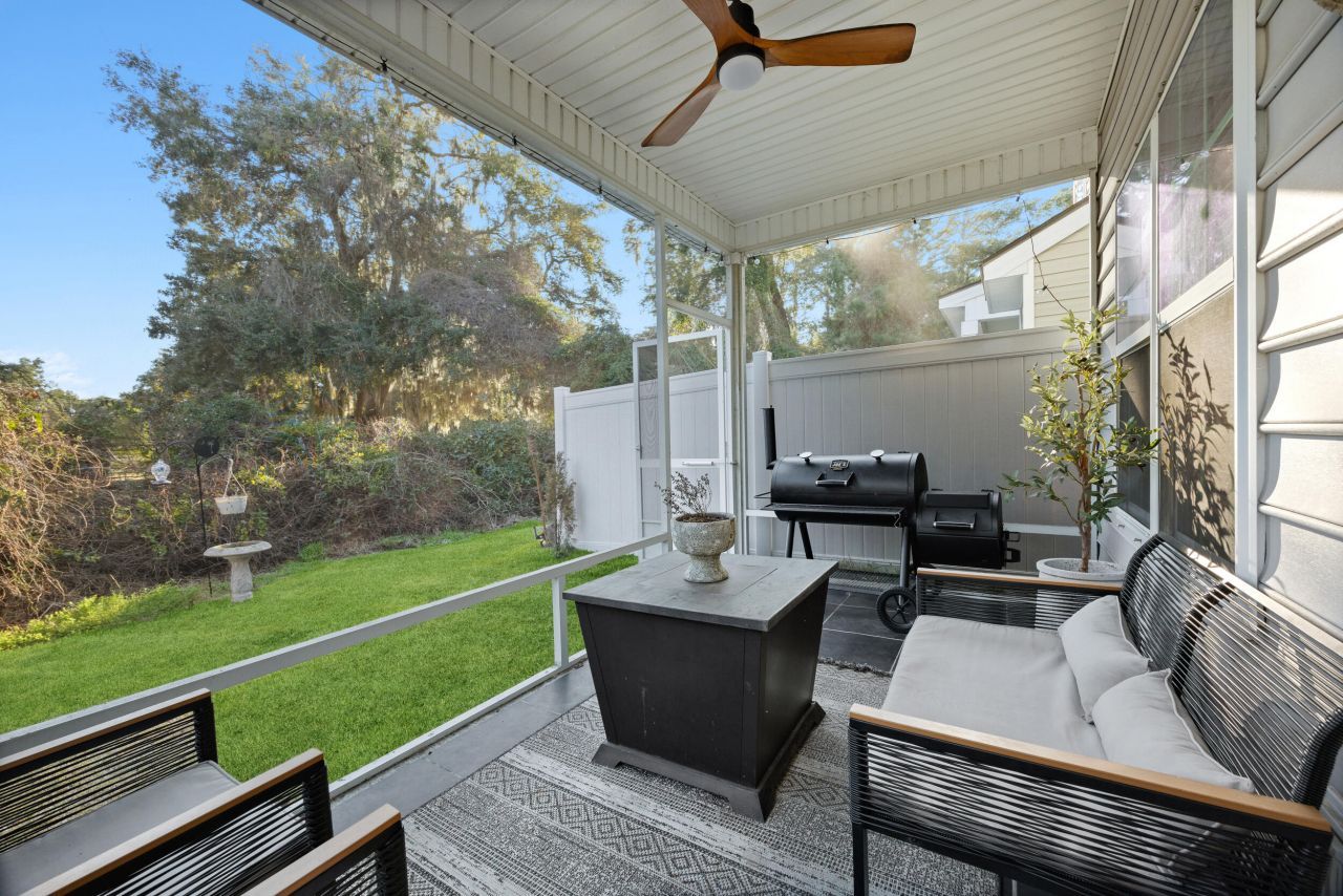 333 Dante Circle Photo 22