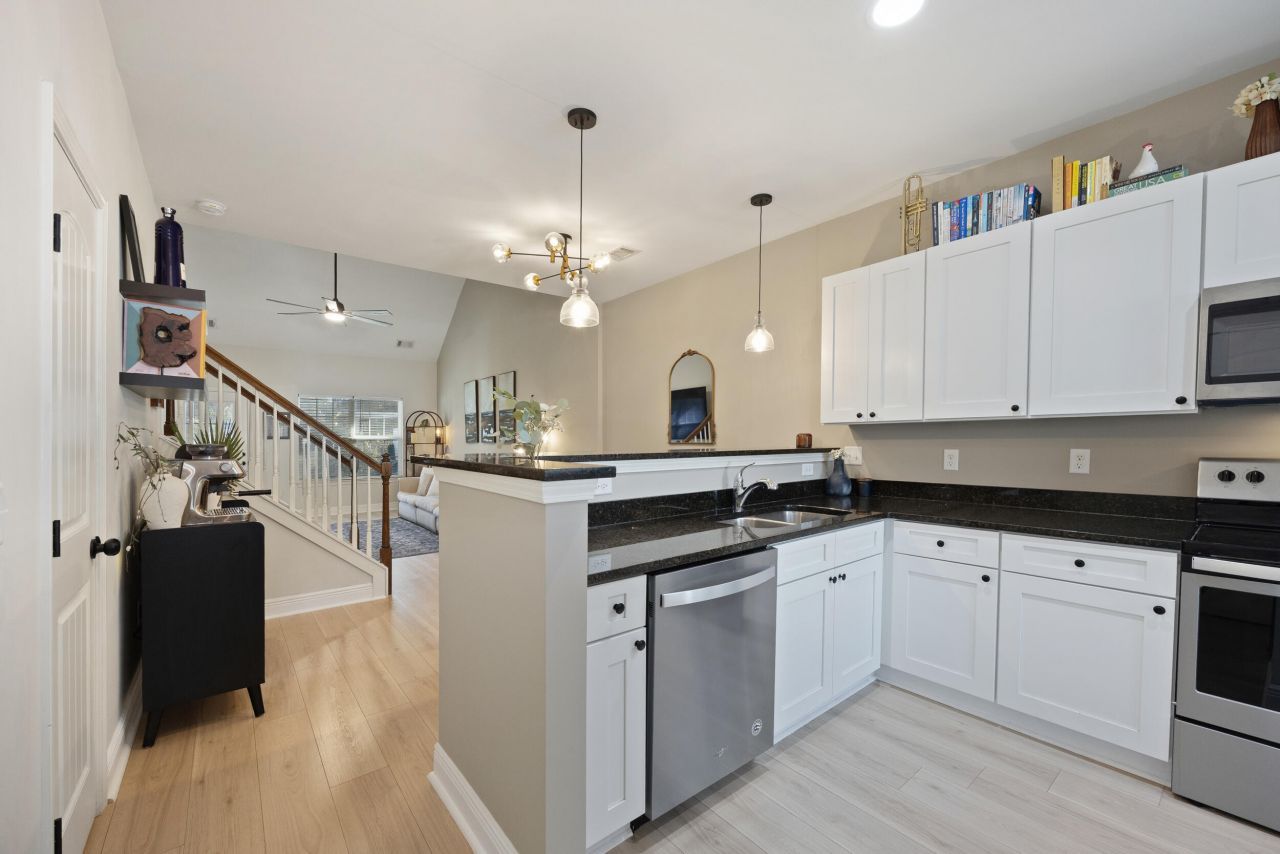 333 Dante Circle Photo 7