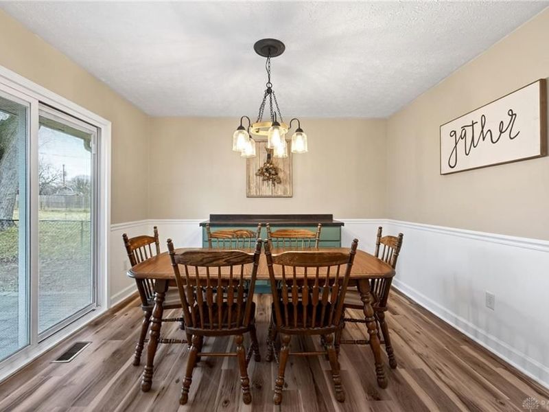 2352 Pembury Drive, Xenia, OH 45385 Photo 12