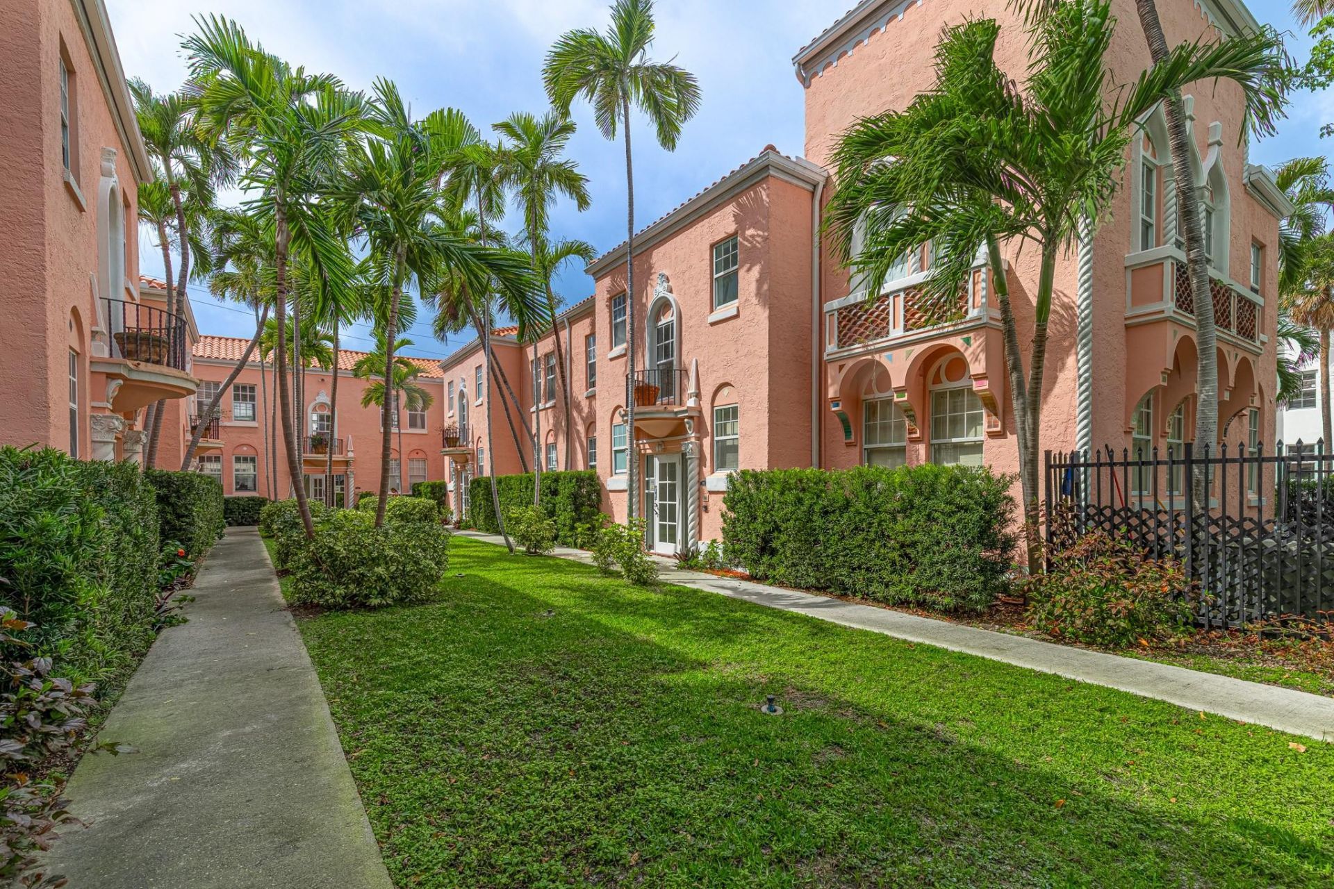 758 Meridian Avenue, Unit 8, Miami Beach, FL 33139 Photo