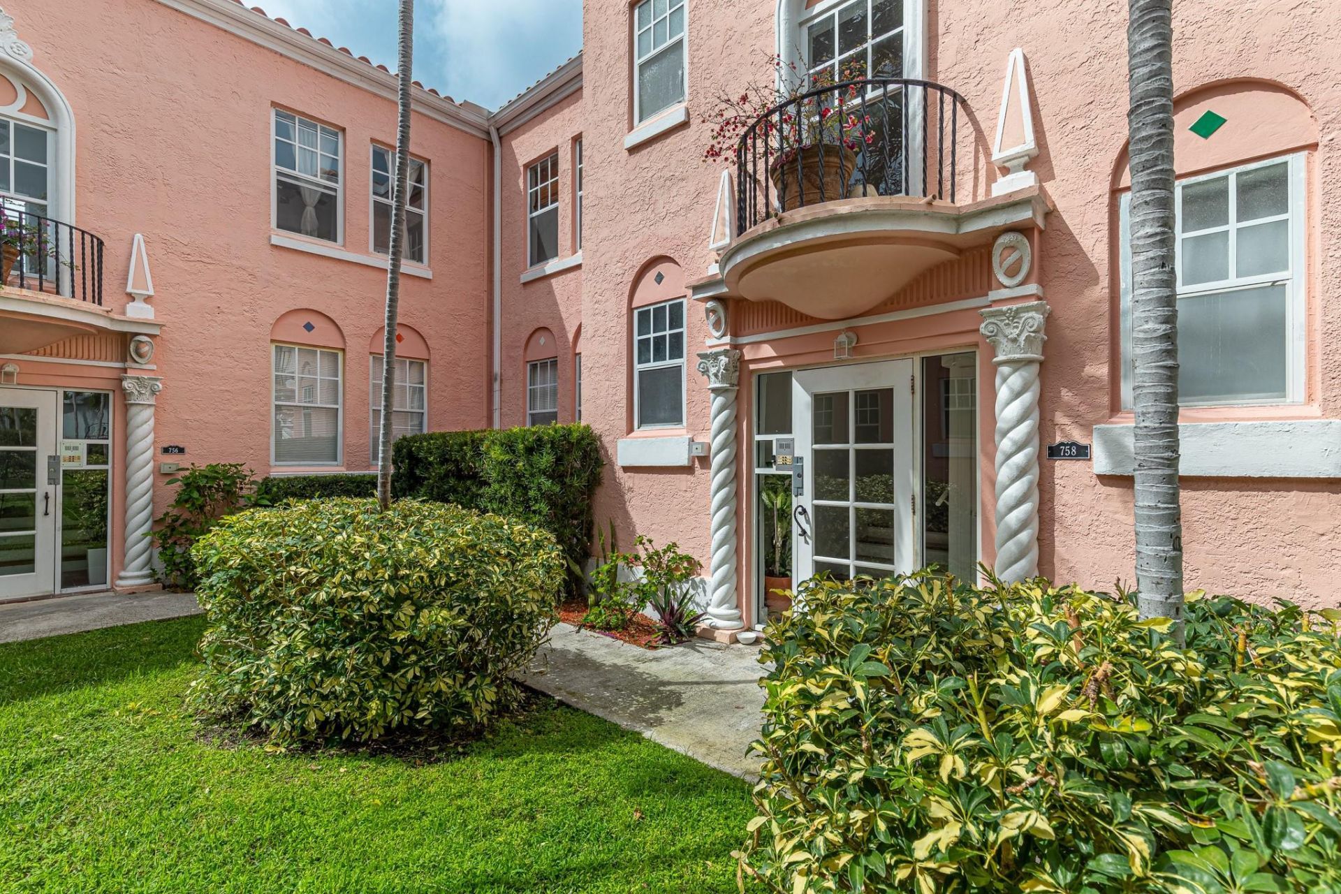 758 Meridian Avenue, Unit 8, Miami Beach, FL 33139 Photo