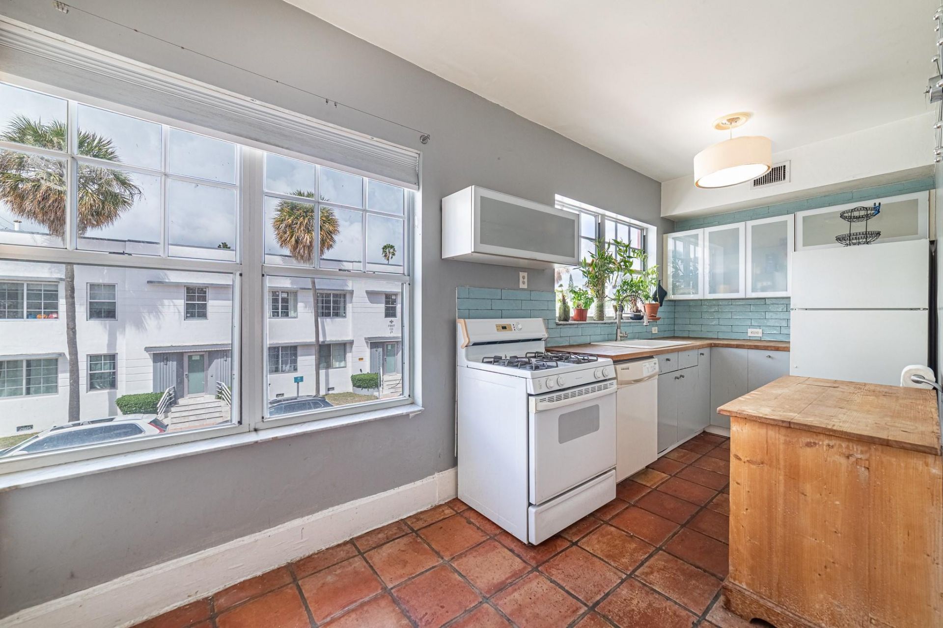 758 Meridian Avenue, Unit 8, Miami Beach, FL 33139 Photo