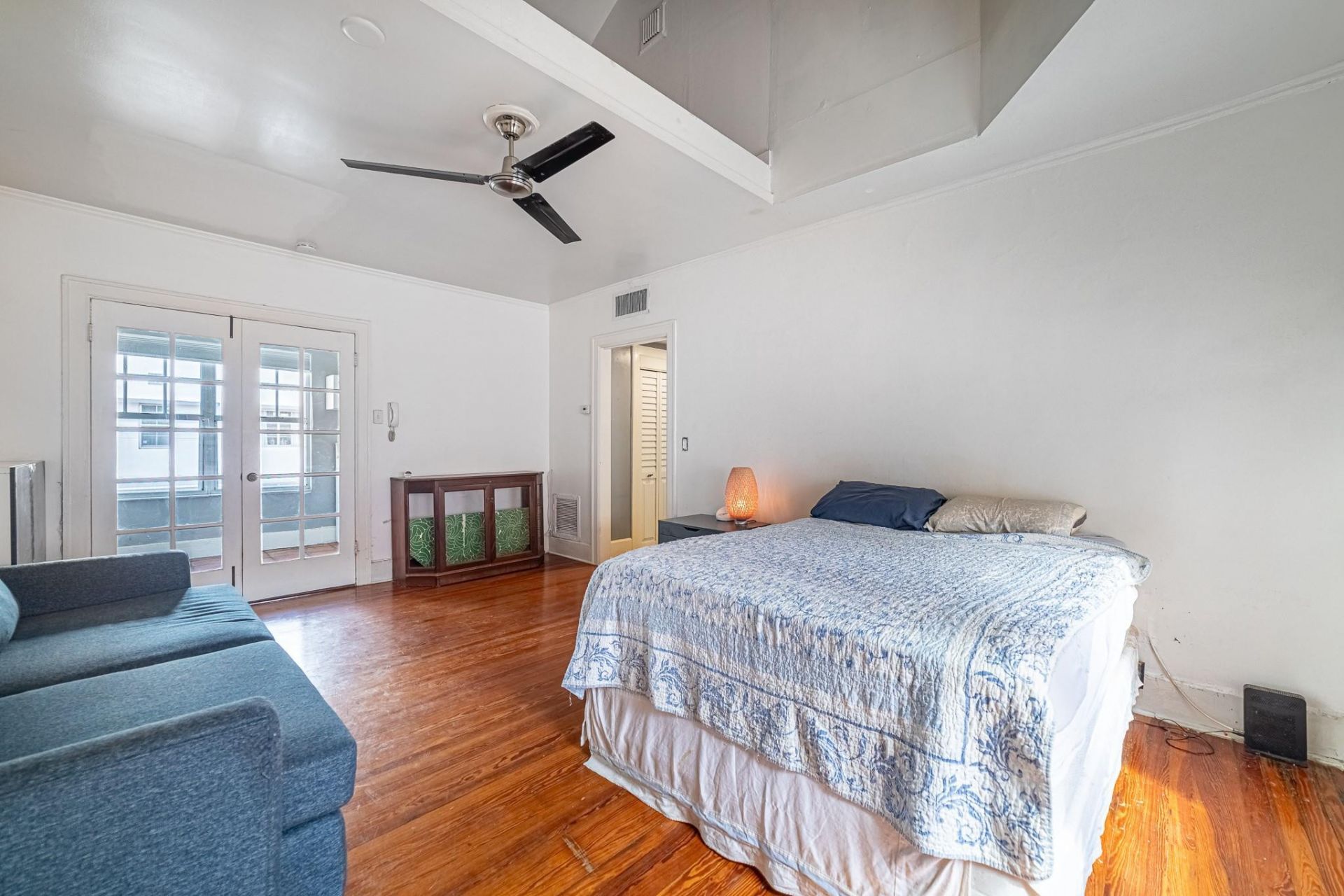 758 Meridian Avenue, Unit 8, Miami Beach, FL 33139 Photo