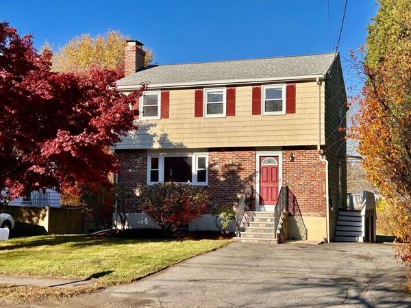 72 Grassland St, Lexington, MA 02420