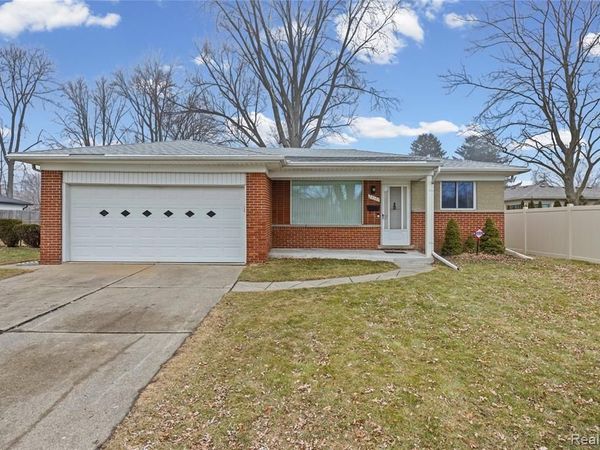 24149 Harvard Shore Drive, St. Clair Shores, MI 48082