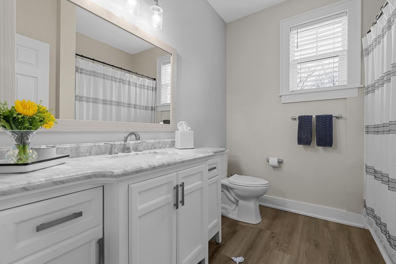 2228 Chatelain Way Photo 16