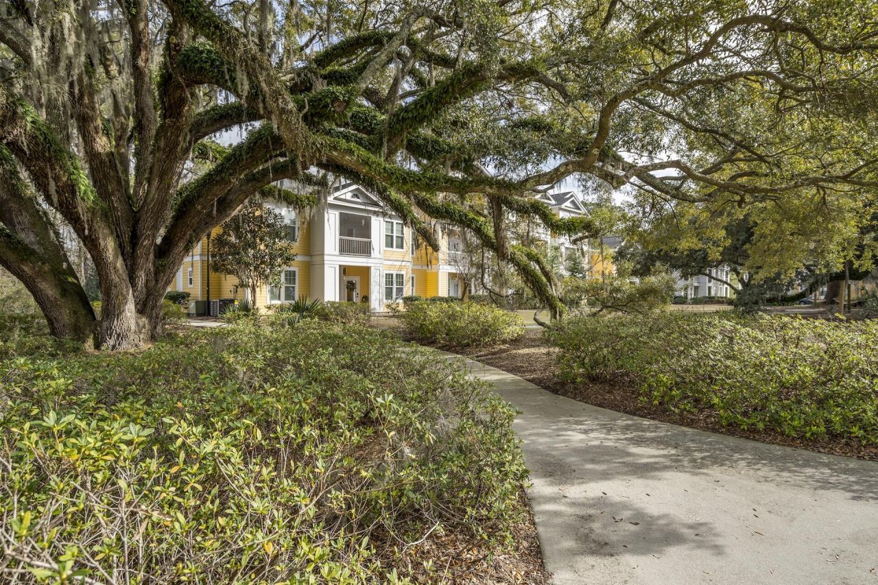 2228 Chatelain Way Photo 23