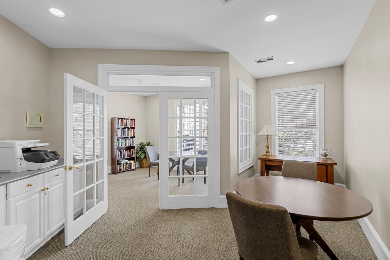 2228 Chatelain Way Photo 27