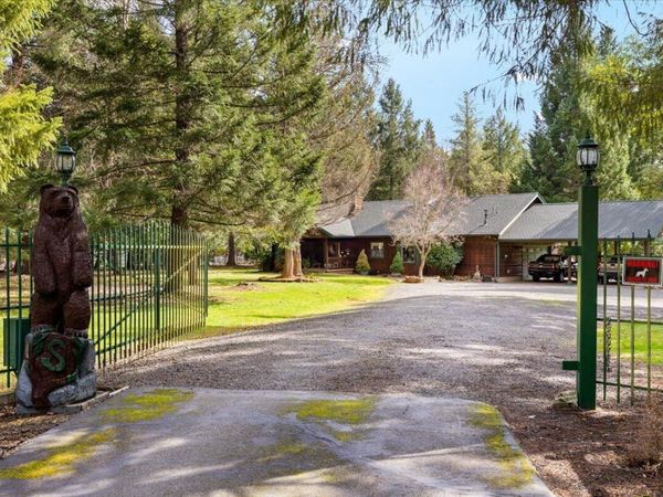 122 Carlos Avenue, Rogue River, OR 97537