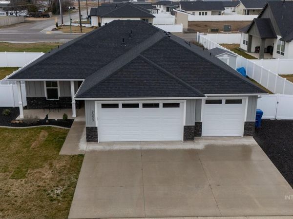 2003 Austin Way, Fruitland, ID 83619