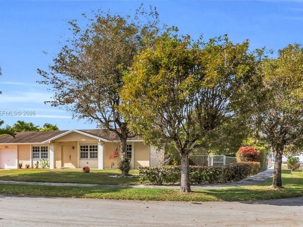 13331 SW 51st St , Miami, FL 33175