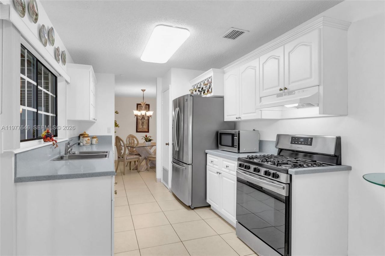 13331 SW 51st St , Miami, FL 33175 Photo