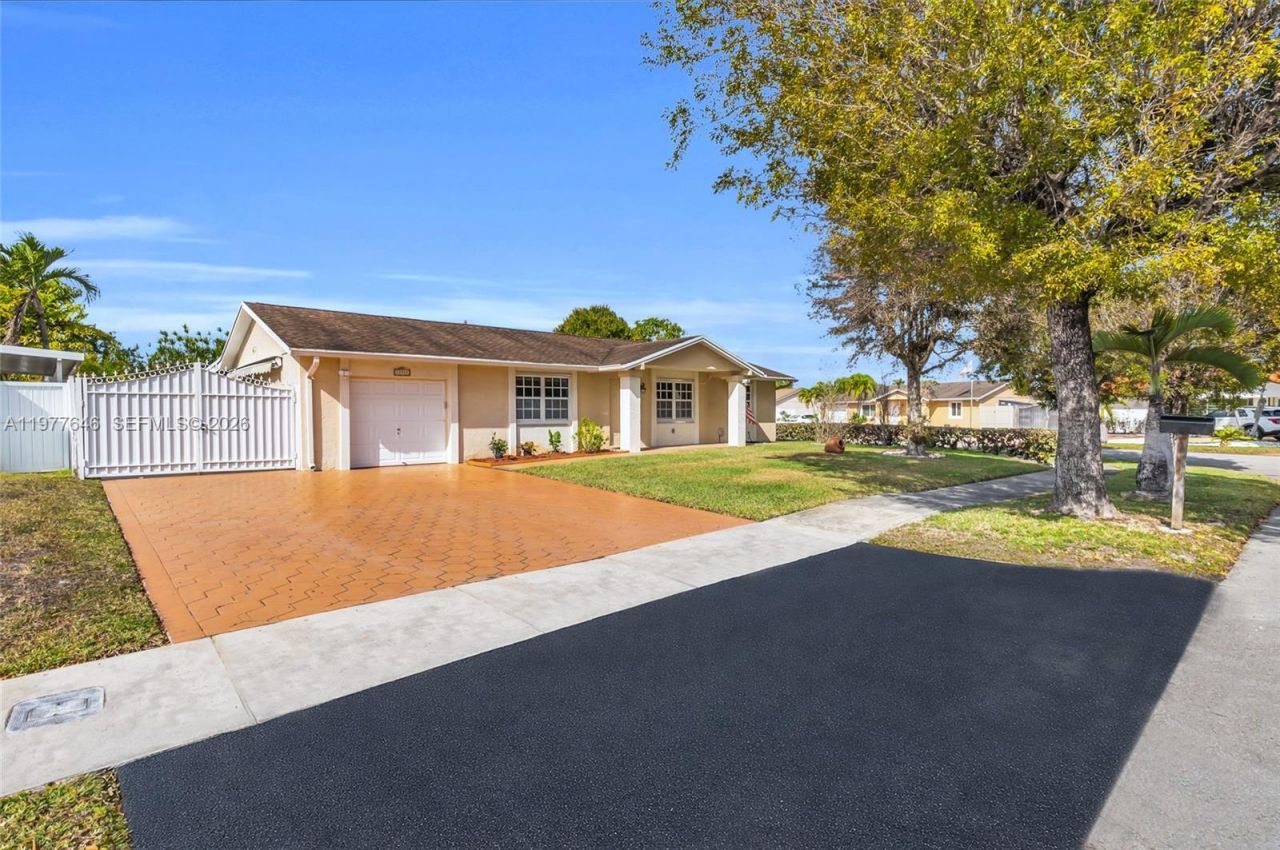 13331 SW 51st St , Miami, FL 33175 Photo