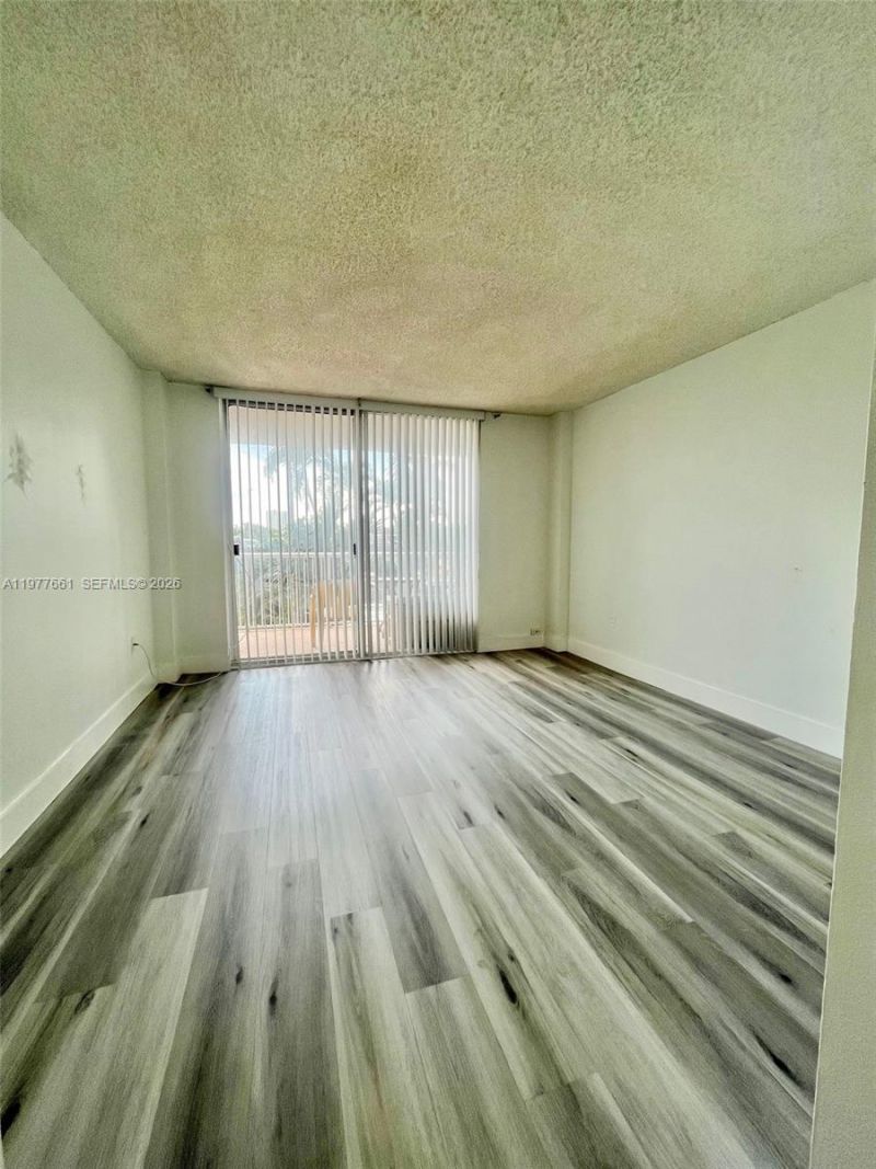 1800 NW 24th Ave, Unit 219, Miami, FL 33125 Photo