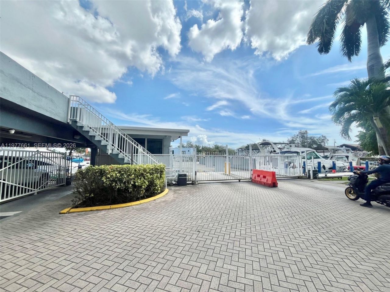 1800 NW 24th Ave, Unit 219, Miami, FL 33125 Photo