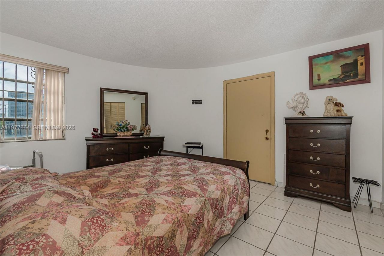 2000 Biarritz Dr , Unit 201, Miami Beach, FL 33141 Photo