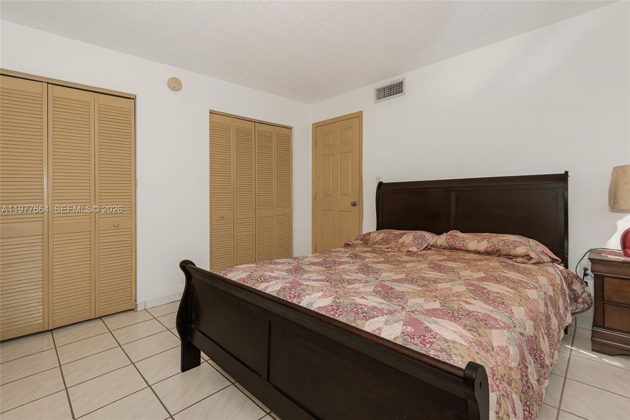 2000 Biarritz Dr , Unit 201, Miami Beach, FL 33141 Photo