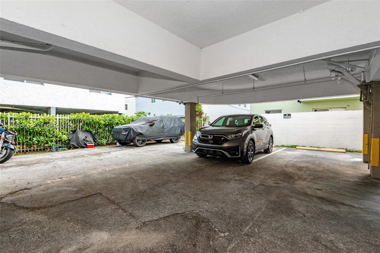 2000 Biarritz Dr , Unit 201, Miami Beach, FL 33141 Photo