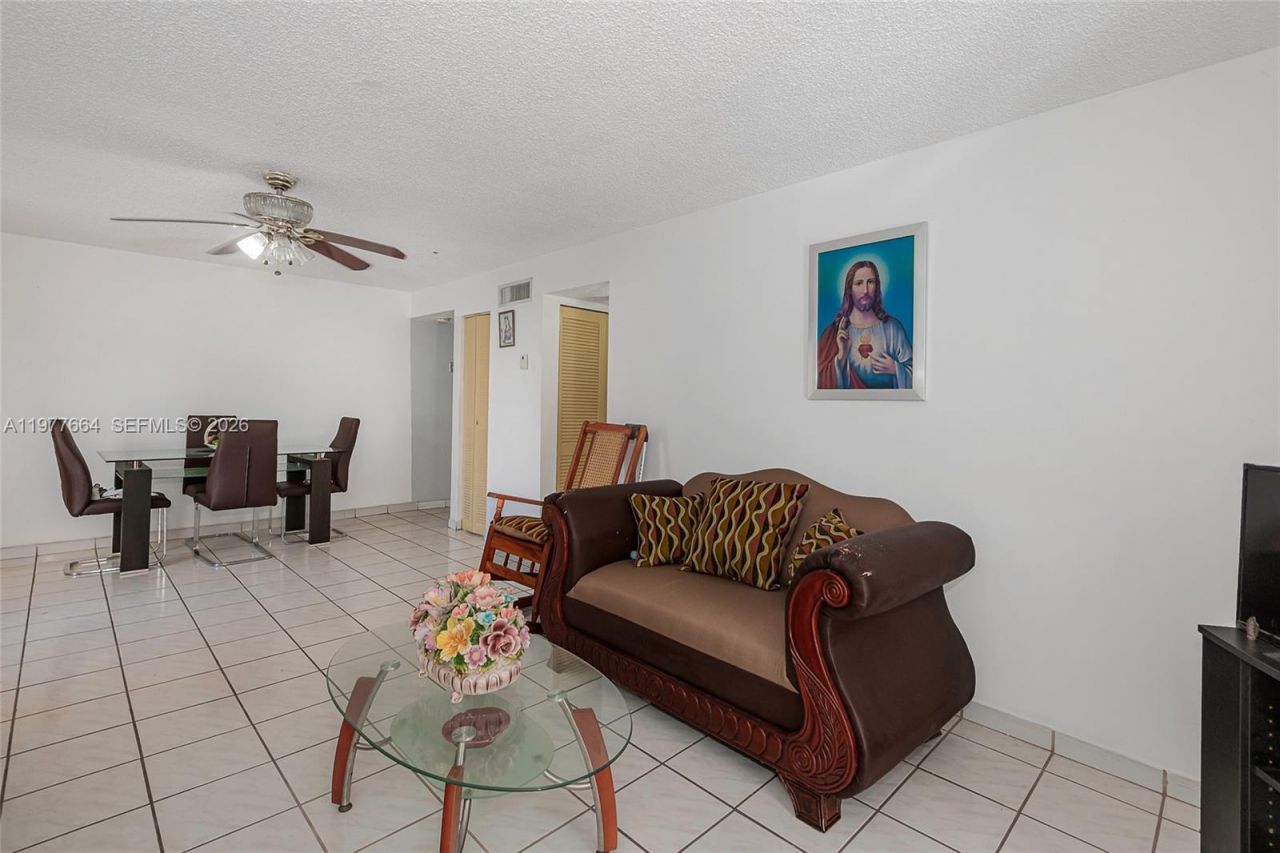 2000 Biarritz Dr , Unit 201, Miami Beach, FL 33141 Photo