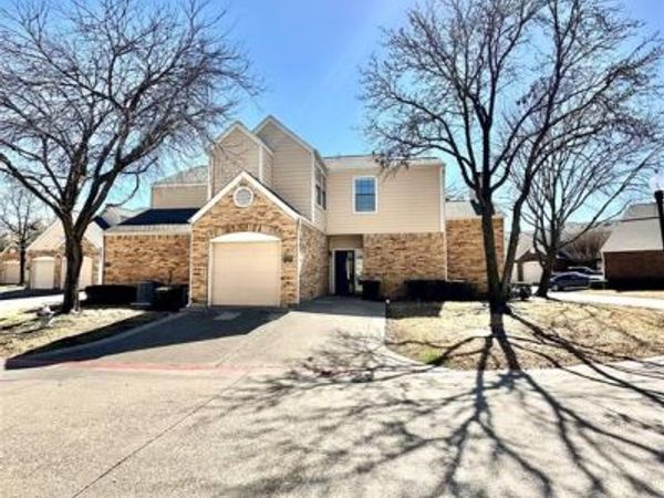 213 Cimarron Trail , Unit 1, Irving, TX 75063