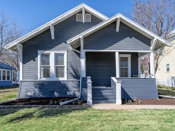 1012 W 6th ST, Taylor, TX 76574