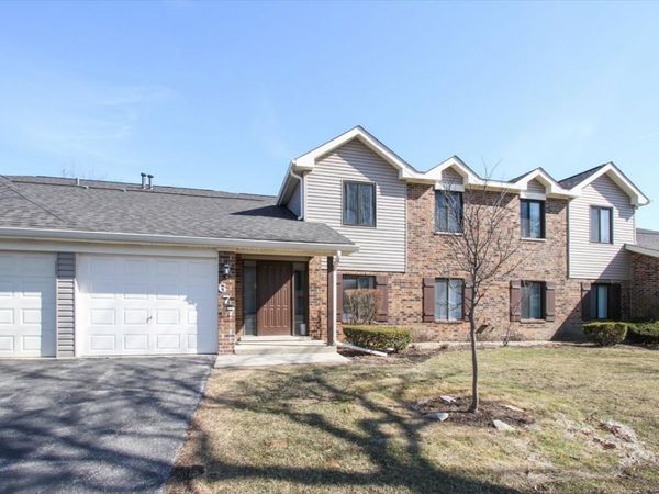 677 Cumberland Trail , Unit 2B, Roselle, IL 60172