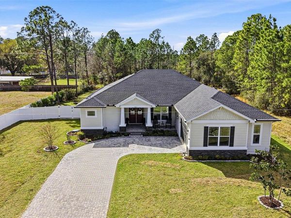 8001 WOODLEAF BOULEVARD, WESLEY CHAPEL, FL 33544