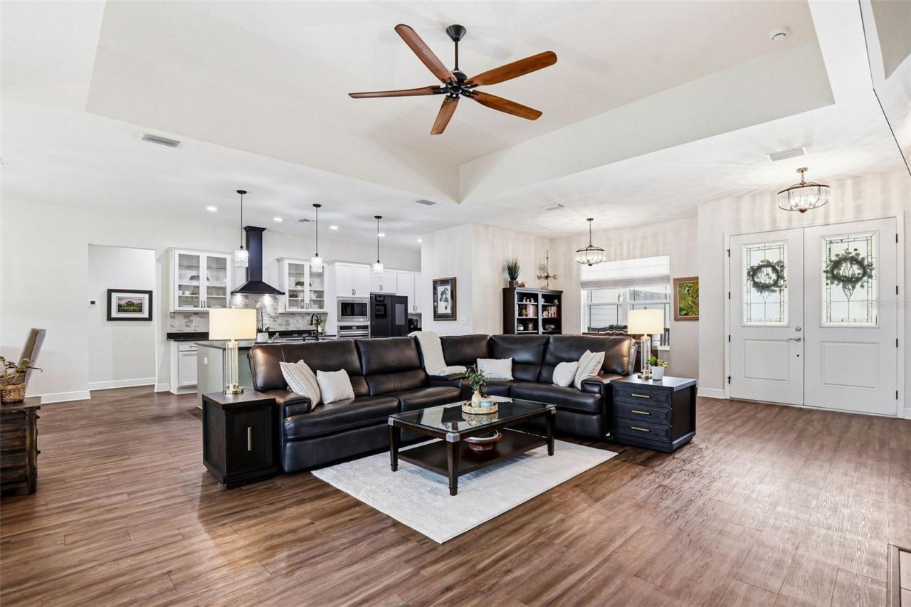 8001 Woodleaf Boulevard, Wesley Chapel, FL 33544 Photo