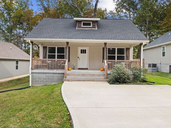 103C Oak Park Dr, Dickson, TN 37055