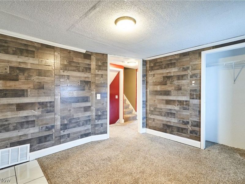 885 Brown Street, Akron, OH 44311 Photo 19