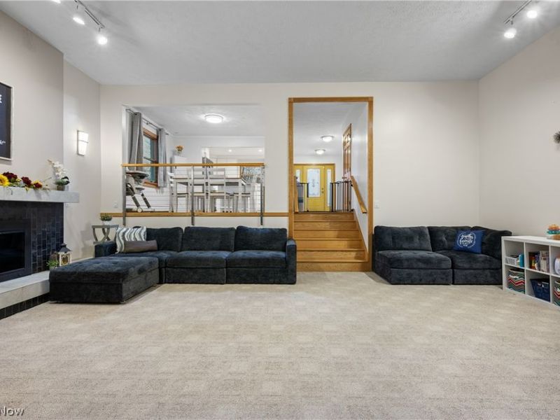 800 Emerson Avenue NW, North Canton, OH 44720 Photo 16