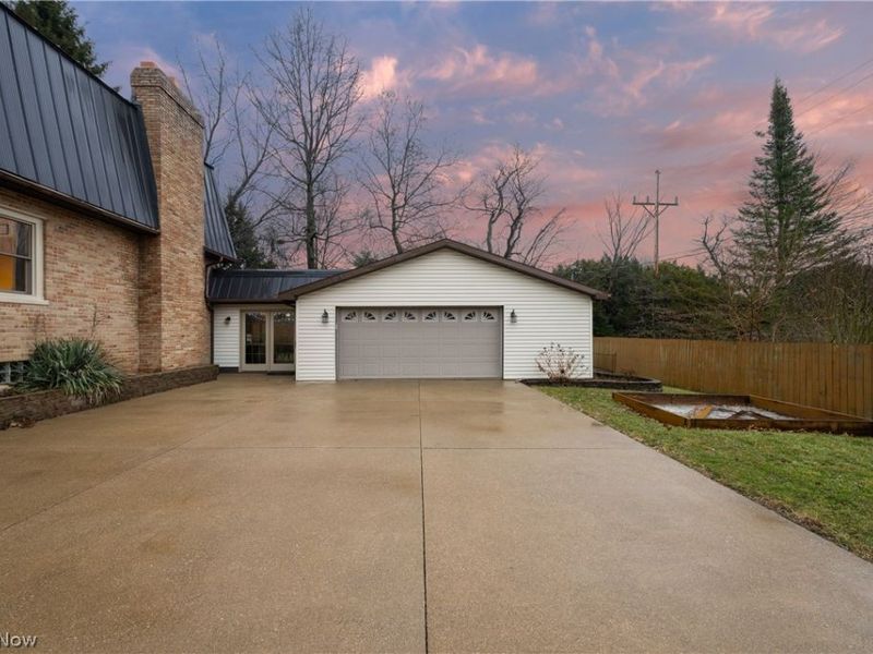 800 Emerson Avenue NW, North Canton, OH 44720 Photo 3