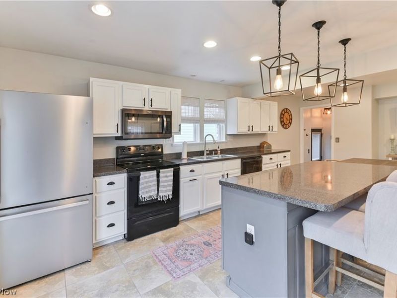 5317 Karen Isle Drive, Willoughby, OH 44094 Photo 3