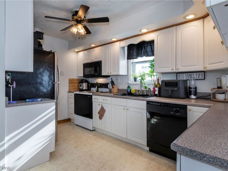 13505 Tyler Avenue, Cleveland, OH 44111 Photo 13