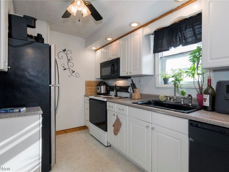 13505 Tyler Avenue, Cleveland, OH 44111 Photo 15