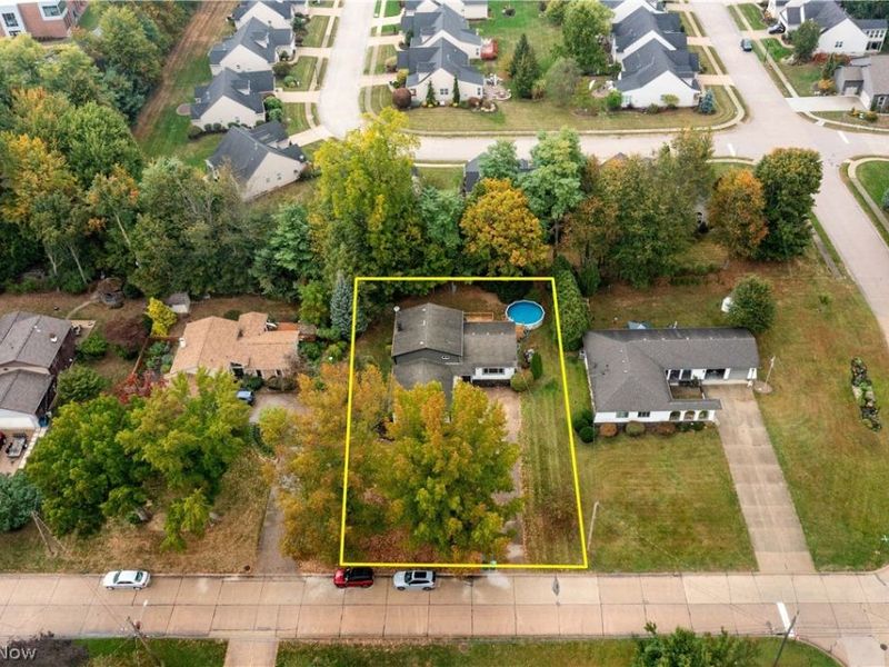 621 Van Oaks Drive, Amherst, OH 44001 Photo 35