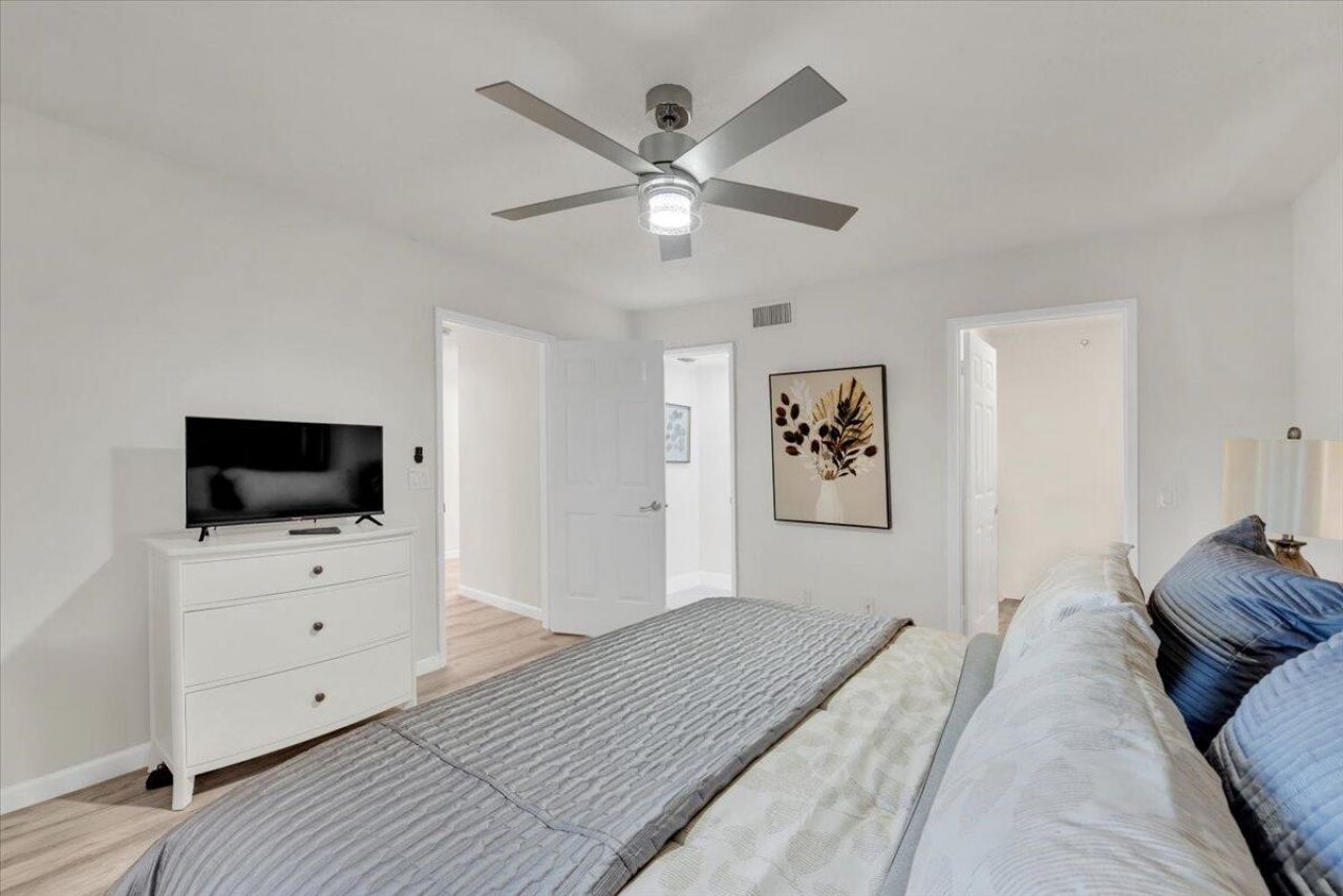 275 Palm Avenue, Unit B304, Jupiter, FL 33477 Photo