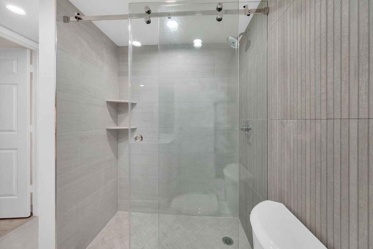 275 Palm Avenue, Unit B304, Jupiter, FL 33477 Photo