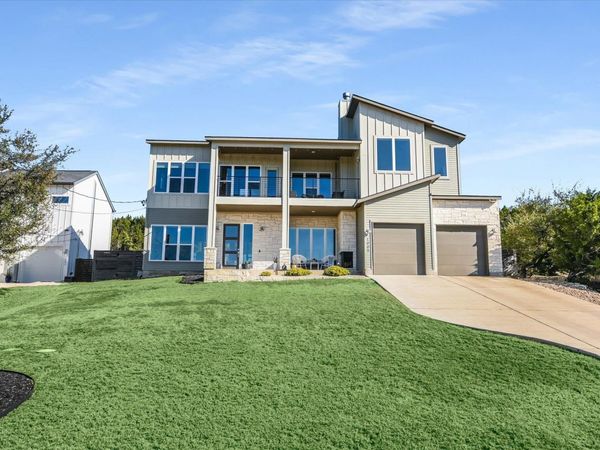 1005 Larkhall DR, Spicewood, TX 78669