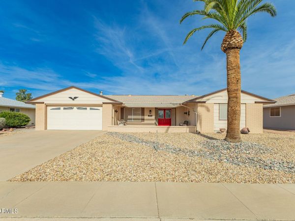 10910 W HUTTON Drive, Sun City, AZ 85351