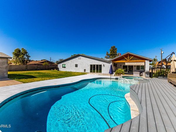 4133 W TOPEKA Drive, Glendale, AZ 85308