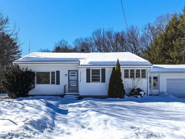 77 Summer St, Greenfield, MA 01301