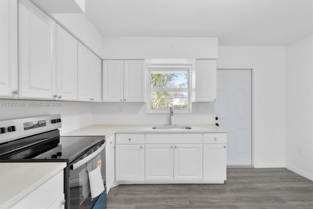 1061 NW 108 Ter , Miami, FL 33168 Photo